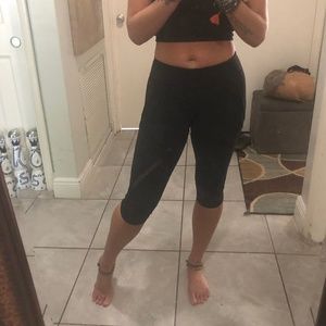 Lululemon luxtreme Cool to Street Crop Size 6